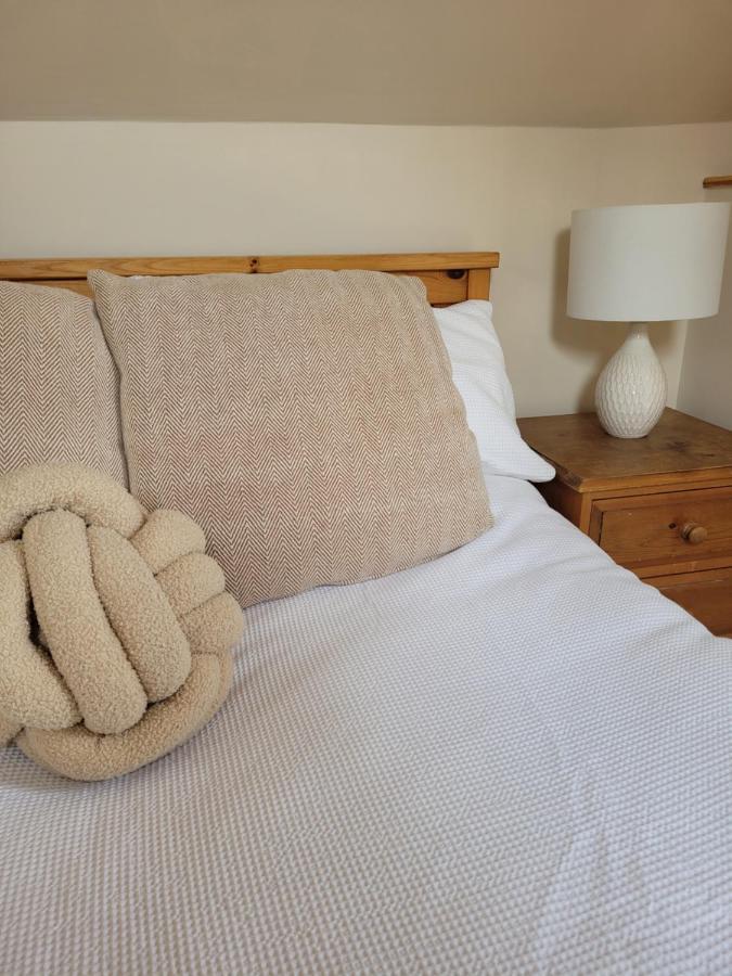 Entire 2 Bed Coach House In Peaceful Norfolk Village Pulham Екстериор снимка