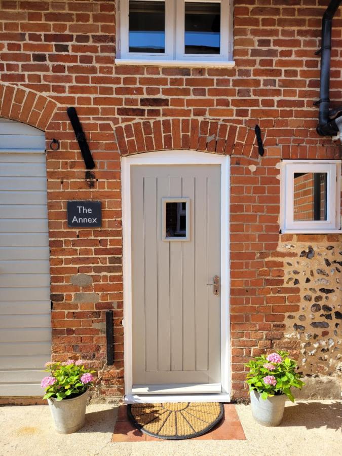 Entire 2 Bed Coach House In Peaceful Norfolk Village Pulham Екстериор снимка